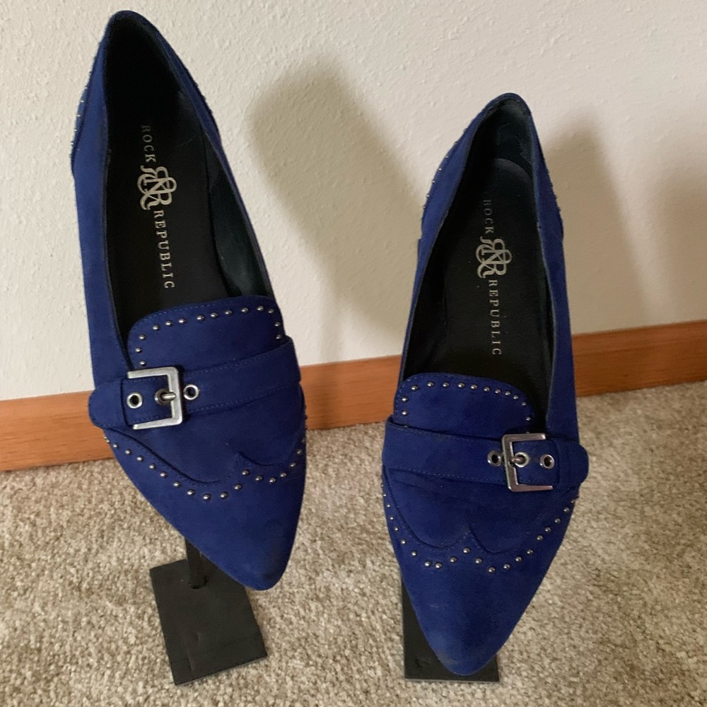 Vibrant blue Rock & Republic silver studded flats.